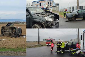 FOTO/VIDEO. Accidentul din judeţul Satu Mare, provocat de o şoferiţă: impact violent, maşină răsturnată şi două victime la spital