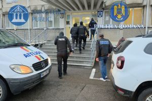 Decizie a judecătorilor în cazul celor doi bărbaţi care cumpărau din Botoşani animale cu euro falşi