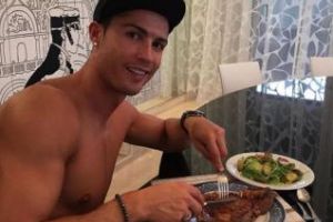 Ce mănâncă zilnic Cristiano Ronaldo. Fotbalistul a dat detalii