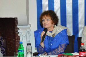 Când Grecia şi Mikis Theodorakis îţi ating sufletul, se naşte o carte