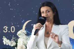 Falsuri în Radio Reşiţa, la instigarea Laurei Sgaverdea! Inculpata a recunoscut infracţiunea de delapidare!