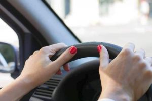 Șoferiţă din Alba Iulia, cu ,,alcool la bord”, trasă pe dreapta de poliţişti: Avea o alcoolemie de 0.53 mg/l