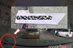 VIDEO. Gest lăudabil: un tânăr şofer a lăsat bilet după ce a ,,atins” o maşină, în Satu Mare. Nu a provocat pagube, dar a ales să fie corect