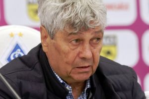 ULTIMA ORĂ Selecţionerul Mircea Lucescu, transportat la spital după ce i s-a făcut rău înaintea deplasării în Slovacia