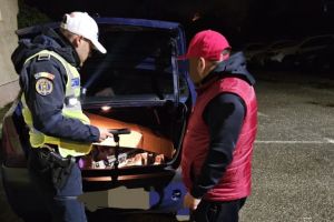 450 de pachete de ţigarete netimbrate, confiscate de poliţie pe DN 73 la Râşnov