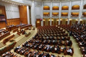 Statulul judecătorilor şi procurorilor a fost votat pentru a treia oară! Proiectul de lege s-ar putea întoarce însă la CCR