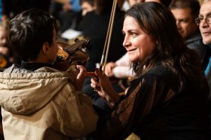 „Symphony of Hope” la Timişoara. Concert caritabil pentru mamele singure, cu tineri artişti