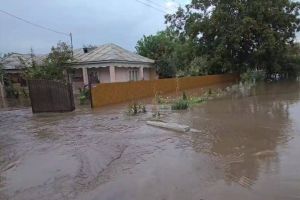 Cod galben şi portocaliu de inundaţii pe râuri din 12 judeţe