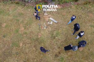 16 percheziţii într-un dosar de braconaj. Opt persoane, duse la audieri