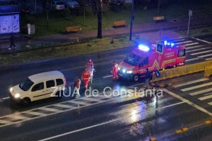  Știri Constanta: FOTO+VIDEO. Accident rutier pe bulevardul 1 Decembrie 1918. O femeie a fost transportata la spital