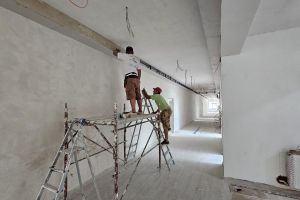 Încă o licitaţie cu foarte multe oferte! 9 asocieri de firme s-au înscris pentru licitaţia de la Colegiul Economic Botoşani