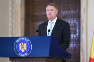 Klaus Iohannis, catre Guvern si PSD - Mai aveti bani pentru pensii si salarii pana la sfarsitul anului? 
