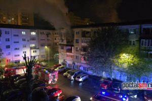 FOTO/VIDEO. Incendiu într-un apartament din Satu Mare: proprietara, transportată de urgenţă la UPU