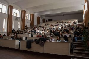 Aproape 300 de elevi, din întreaga ţară, vin la Botoşani la Olimpiada Naţională de Limba Română. Vezi la ce liceu va avea loc, dar şi unde vor fi cazaţi tinerii!