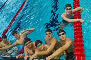 Performanţe pentru nataţia sibiană: juniorii de la CSS au impresionat la campionatele regionale / video foto