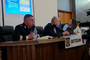 VIDEO Maşini furate, confiscate la Botoşani. De la BMW şi Lexus, la Dacia Duster