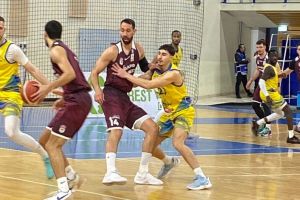 BASCHET: Corona Braşov, înfrângere categorică împotriva celor de la Rapid Bucureşti