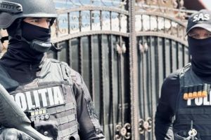 Percheziţii în Argeş. Bărbat cercetat pentru înşelăciune de peste 100.000 de lei