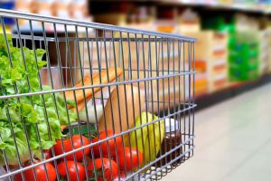 Plafonarea preţurilor la alimentele de bază, prelungită cu 3 luni