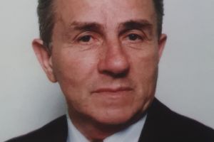 Omul care face bolovanii să vorbească