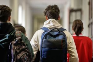 Educaţia de navetă: copiii care învaţă pe drumuri