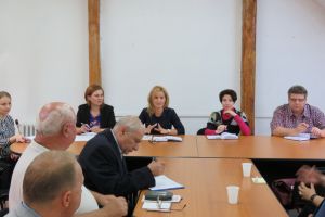 Centrele multifuncţionale din cartiere se renovează şi se deschid pentru orădeni (FOTO)