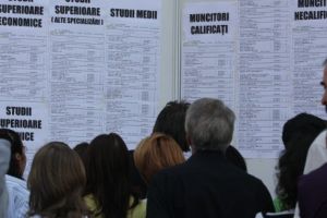 18 hunedoreni şi-au găsit un loc de muncă la Bursă