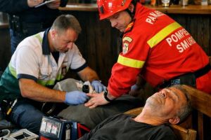 A murit în timp ce savura un şpriţ la cârciumă