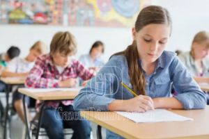 Două note de 10 la Matematică, niciuna la Română. Iată bilanţul simulării Evaluării Naţionale, în Dâmboviţa