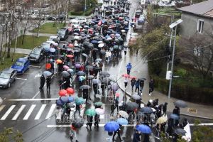 Aproximativ 1.500 de tineri au luat parte, la Târgovişte, la cea de-a XVI-a ediţie a Marşului pentru Viaţă