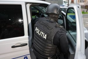 Cinci minore ar fi fost violate de trei bărbaţi în judeţul Satu Mare! Cei trei au fost reţinuţi