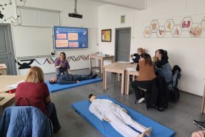 Profesorii din Caraş-Severin, instruiţi în acordarea primului ajutor