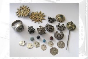 “Tezaurul de la Dobroteşti”, exponatul lunii aprilie la Muzeul Judeţean