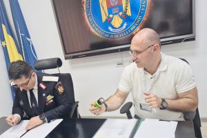 Unităţile de pompieri din Făgăraş şi Victoria vor avea sisteme de producere a energiei electrice