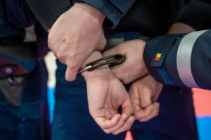 Poliţist din Argeş, arestat pentru fapte deosebit de grave