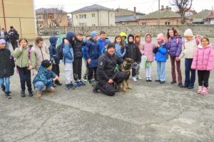 GJM Constanta:  Jandarmii constanteni, activitate educativa dedicata elevilor din ciclul primar al Liceului Teoretic Emil Racovita Techirghiol (FOTO)