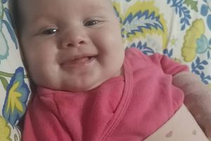 Un bebeluş de doar câteva luni, dintr-o familie din Botoşani, are nevoie de ajutor. Tatăl face un apel disperat: Am ajuns la capătul puterilor