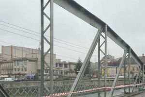 Podul de Fier din Lugoj, închis temporar pentru lucrări de evaluare. Urmează restricţii şi închidere totală după sărbători