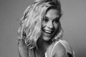 O imagine cu fosta iubită a lui Harry a făcut înconjurul lumii. Cum a fost fotografiată Chelsy Davy. FOTO ȘOCANT