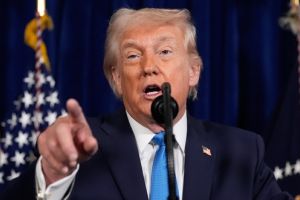 Trump ameninţă cu ieşirea SUA din NATO: s-a supărat pe aliaţi