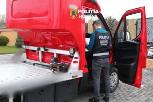 Percheziţii la samsari în Apoldu de Sus: maşini aduse din Polonia şi vândute fără taxe