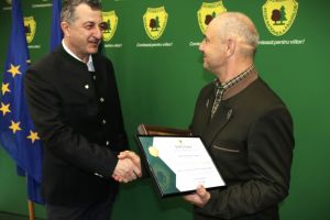 Aurel Frandes, salvatorul celor doua minore disparute din Mures, premiat de Romsilva