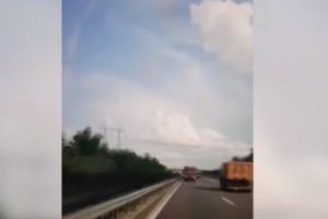 ATENȚIE, VIDEO ȘOCANT! Șoferul microbuzului din Ungaria transmitea LIVE pe Facebook, în momentul accidentului! Toţi pasagerii AU MURIT