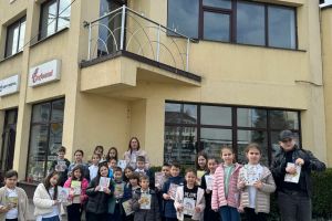 Bucurie dăruită de elevii clasei IA de la CNTV Târgu Jiu, în campania ”Gorjeanul”