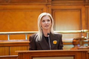 Alina Gorghiu: Femeile pot păstra numele după divorţ fără acordul fostului soţ