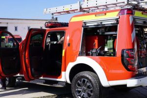 Maşină nouă pentru pompierii din Lugoj la împlinirea a 89 de ani de misiuni