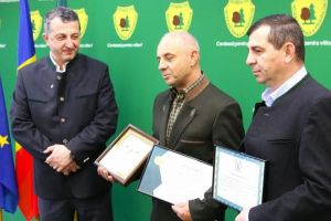 Pădurarul care a găsit fetiţele dispărute din Târnăveni, premiat de conducerea Romsilva