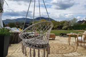 Ghid complet: Cum să alegi mobilier de grădină durabil şi stylish