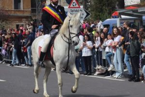 Ioan Bobit: Între rigoarea multinaţionalei, viteza schiului şi chemarea sângelui de june