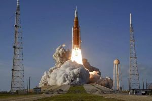 Misiunea Artemis 2 a NASA a fost lansată cu succes. Ce se va întâmpla în următoarele 10 zile şi recordurile misiunii (VIDEO)